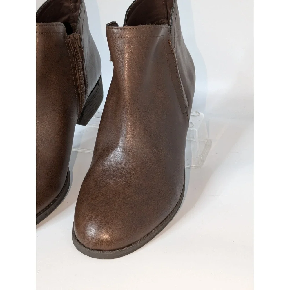 Sun + Stone Women's Size 9 Brown Ankle Boots Side Zip Low Heel Booties